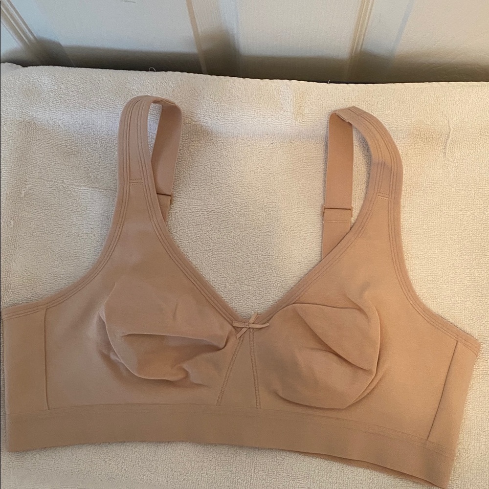 Fruit of the Loom 2 Pack Sand/Black Hue Unlined Wirefree Bras… - Picture 3 of 7
